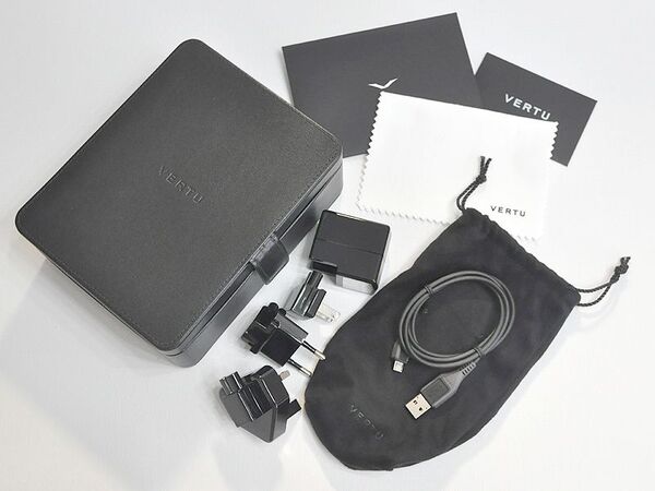 100万円の超高級携帯『VERTU』購入記〜その魅力は？〜（後編）