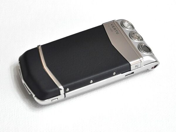 100万円の超高級携帯『VERTU』購入記〜その魅力は？〜（後編）