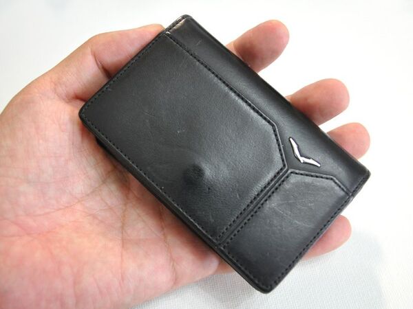 スマホ本体が買えるくらい高価な超高級携帯『VERTU』のアクセとは？