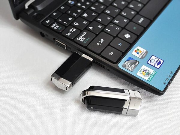 スマホ本体が買えるくらい高価な超高級携帯『VERTU』のアクセとは？