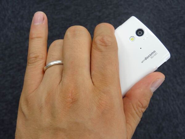 Xperia rayを“男塾”仕様にするつや消しバッテリーカバー