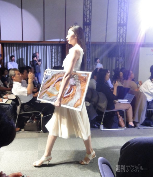 来期のAQUOSは3割がレイアウトフリーモデルに!?　軽く薄くなった新AQUOS発表会