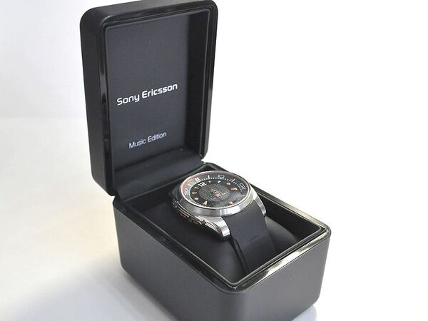 【海外通販】格安放出中のソニエリ高級Bluetooth腕時計をゲット！