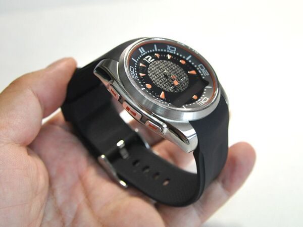 【海外通販】格安放出中のソニエリ高級Bluetooth腕時計をゲット！