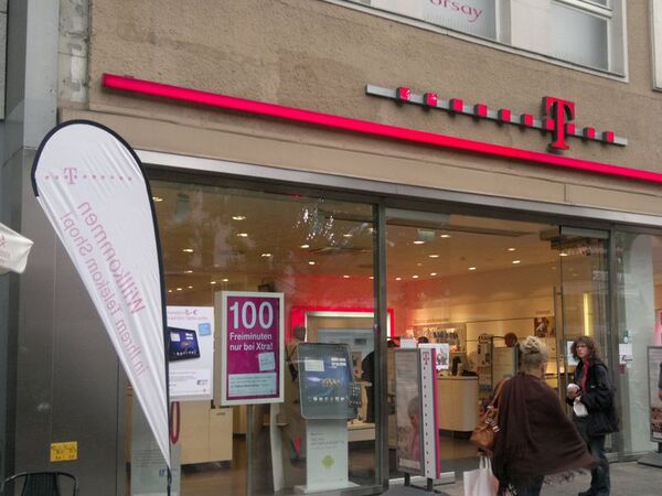 【IFA2011特別企画】ケータイ２台購入し探るドイツ・ベルリン最新モバイル事情