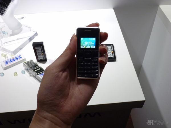 ウィルコム2011新端末発表会