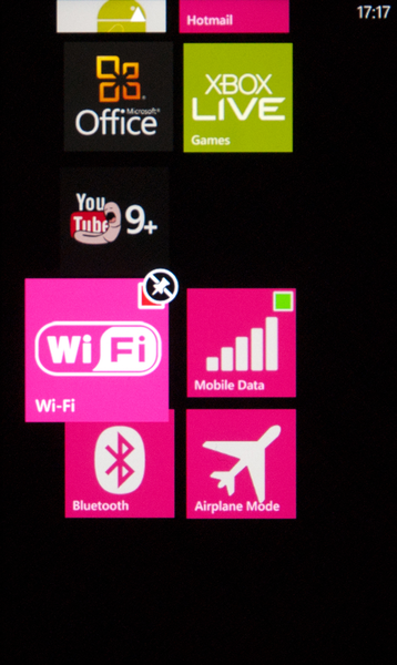 通信機能の状態がタイルで確認できるWP7アプリが無敵!!