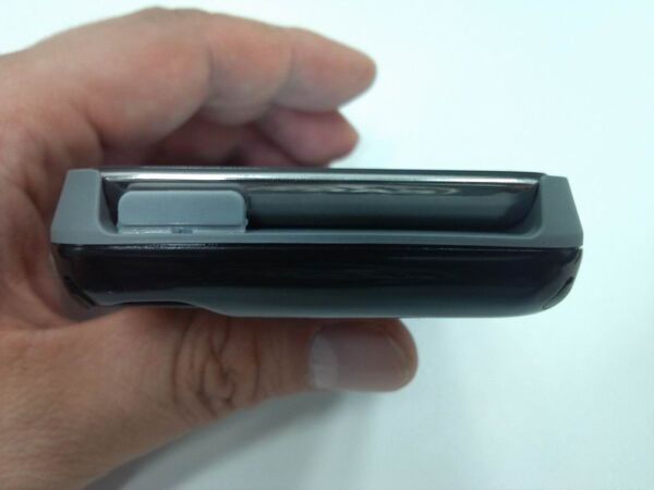 【販路・価格判明】iPod touchをiPhone5仕様にするドコモ3G対応『HE-WR01』続報