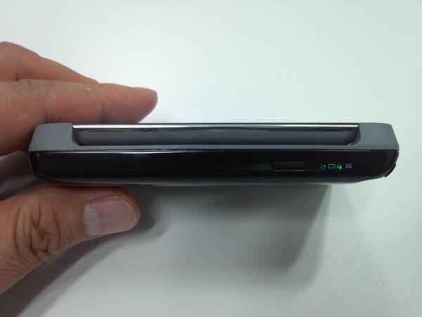 【販路・価格判明】iPod touchをiPhone5仕様にするドコモ3G対応『HE-WR01』続報