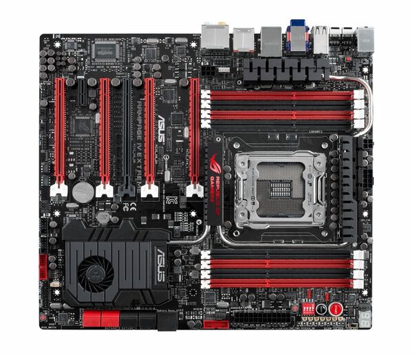 Sandy Bridge-Eの準備はOK？　ASUSTeKの“X79”マザーボード4機種