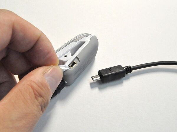 いつでも電池残量がわかるBluetoothヘッドセット