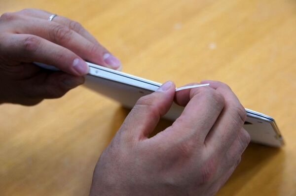 MacBook Airを美しくガードするカーボン柄保護フィルム国内販売開始！