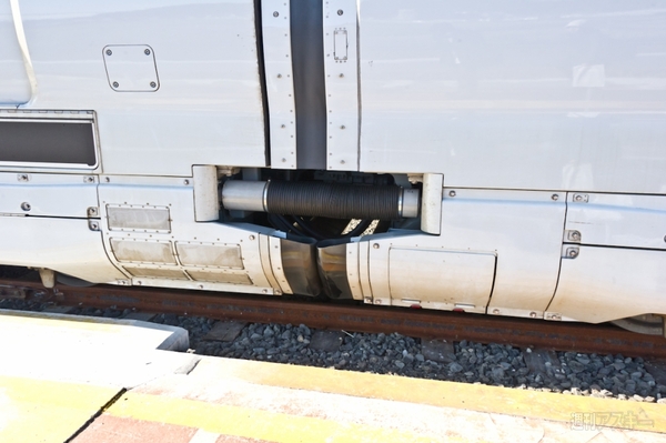 鼻の長さは従来の2倍！　時速320キロ時代の秋田新幹線こまち新車輌が公開