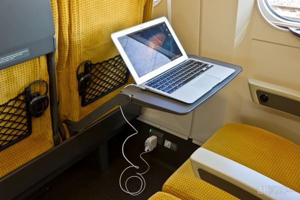 鼻の長さは従来の2倍！　時速320キロ時代の秋田新幹線こまち新車輌が公開