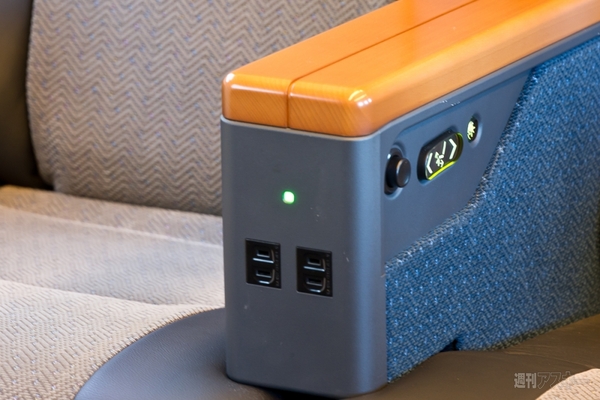 鼻の長さは従来の2倍！　時速320キロ時代の秋田新幹線こまち新車輌が公開