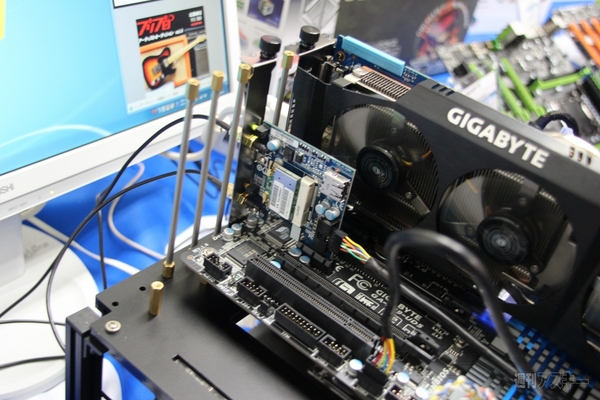 Sandy Bridge-Eの頼もしい相棒！　主要メーカー4社のX79チップセット搭載マザーボード一覧