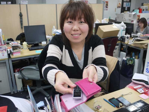 ストラップフォン『WXD3A』