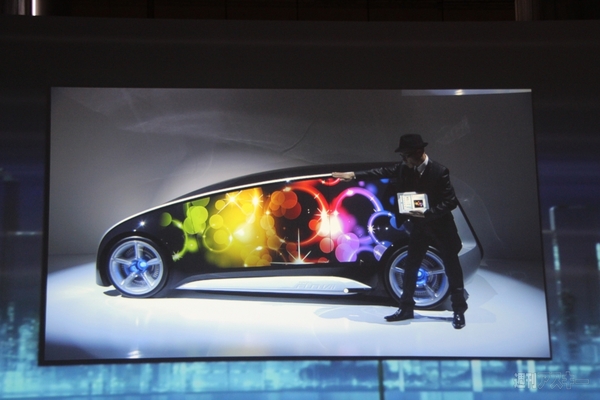 【TMS2011探検隊】痛車の究極系に留まらない『Fun-Vii』はクルマ興味ゼロのマイ度肝をぶっこ抜き！　西館1・2ホール編