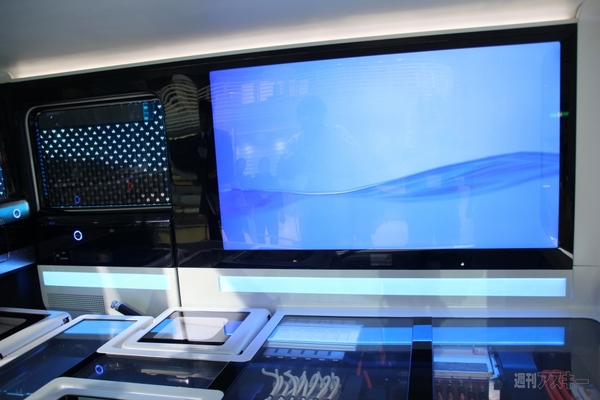 【TMS2011探検隊】痛車の究極系に留まらない『Fun-Vii』はクルマ興味ゼロのマイ度肝をぶっこ抜き！　西館1・2ホール編