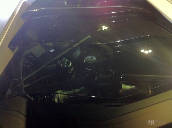 Lamborghini Aventador LP700-4