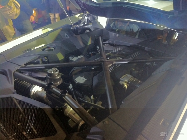 Lamborghini Aventador LP700-4