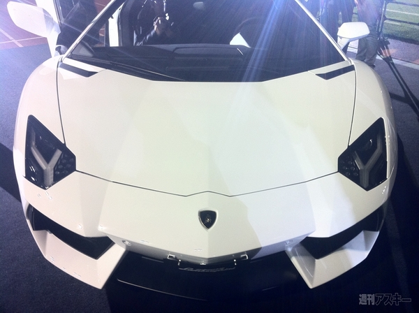Lamborghini Aventador LP700-4