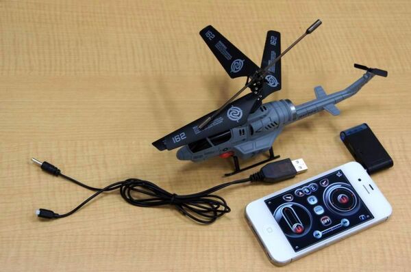 iPhoneで自由自在に操作できちゃうラジコンヘリ『Cobra U809A』