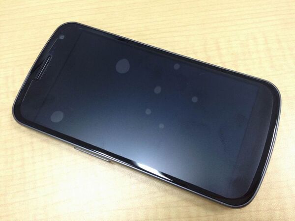 『GALAXY NEXUS』の湾曲画面でも反らない『EASY PROTECTOR EX』を試してみた