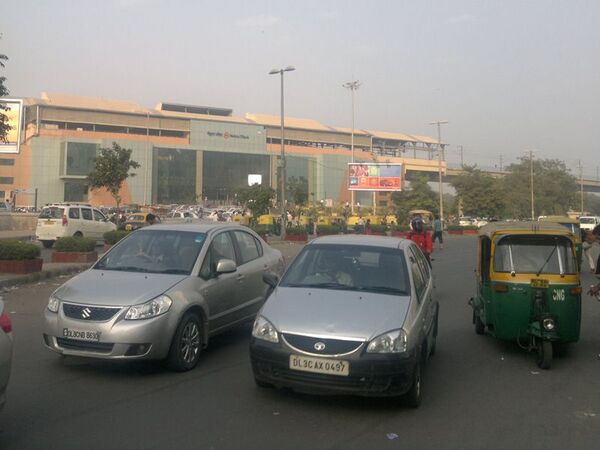 【海外スマホ事情】デリーでインドなスマホを買おう！