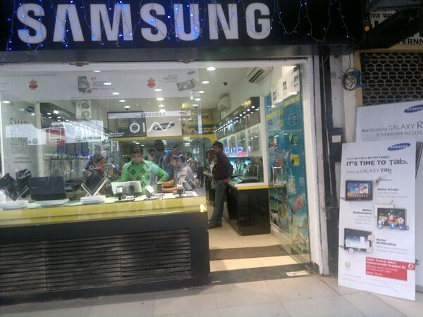 【海外スマホ事情】デリーでインドなスマホを買おう！