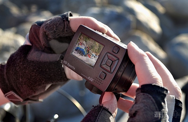 堀江貴文のJAILぶれいく第18回 （12/16） 防水・耐衝撃を誇る、タフなフルハイビジョンカメラ