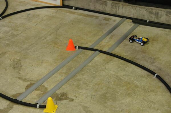 【動画あり】1/24級本格バギー『ミニッツバギー』を本格ラリーコースで堪能