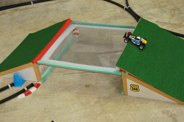 【動画あり】1/24級本格バギー『ミニッツバギー』を本格ラリーコースで堪能