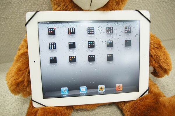 くまのぬいぐるみ型iPadカバー・スタンド『Paddy Bear』