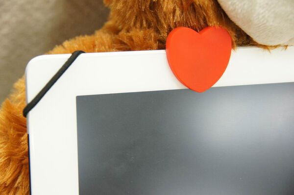 くまのぬいぐるみ型iPadカバー・スタンド『Paddy Bear』