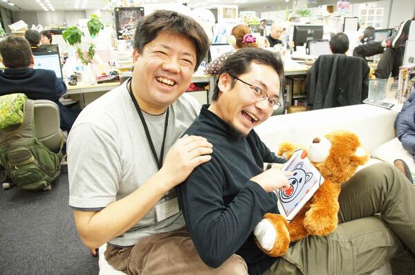 くまのぬいぐるみ型iPadカバー・スタンド『Paddy Bear』