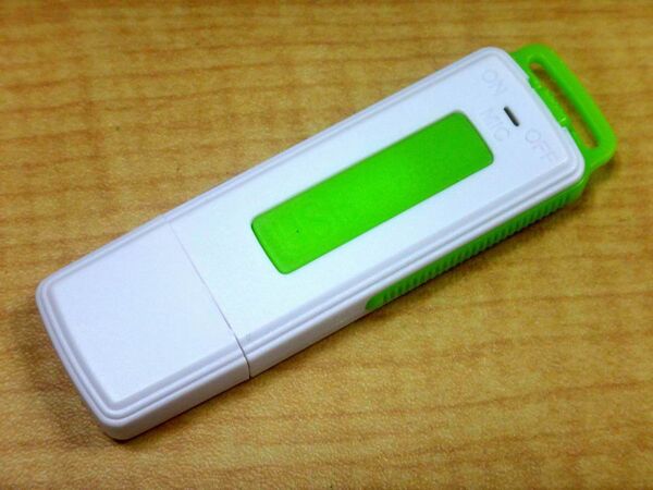 挿すだけでEvernoteに音声をアップできるUSBメモリー型ICレコーダー『VoiceGATE』