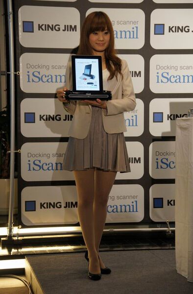 iPadと合体するお手軽スキャナー『iスキャミル』