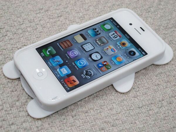 メタボな恐竜を筆頭にiPhone 4/4S用キャラクター系ケース大集合！