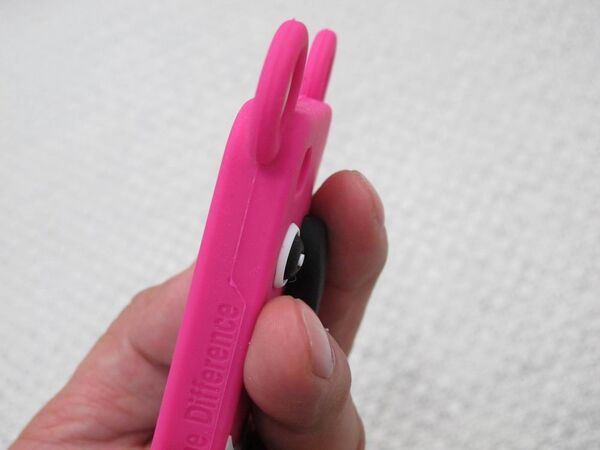 メタボな恐竜を筆頭にiPhone 4/4S用キャラクター系ケース大集合！