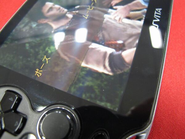 PS Vitaをギッリギリまで保護するギッチギチ寸法の液晶保護フィルム『OverLay』