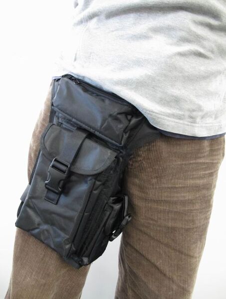 装着したままフルマラソンできるぐらい軽快にデジガジェを携帯できるレッグバッグ
