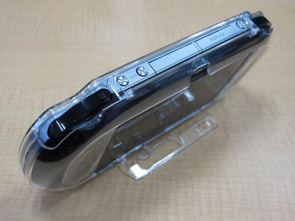 まったく異なるPS Vita用ケース4製品を試してみました