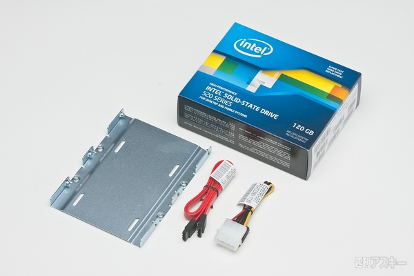 SandForceに25nmフラッシュ採用!! インテルSSD 520シリーズデビュー