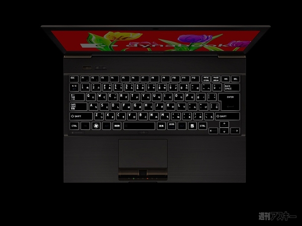 フルHD液晶一体型にUltrabook、裸眼3D dynabookも！ 東芝2012年春モデル第2弾