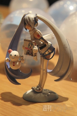 SNOW MIKU 2012