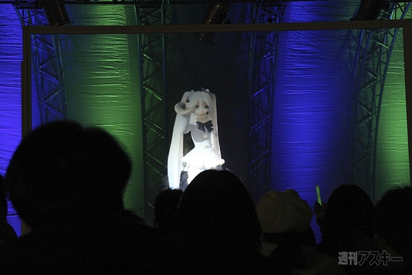 SNOW MIKU 2012