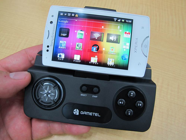 スマホにゲーム機の操作性を実現するBTゲームパッド