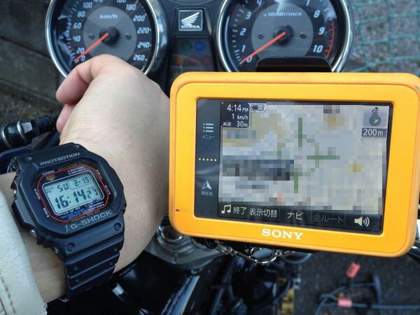 マウントシステムでポータブルナビ『NV-U37』の魅力が格段アップ