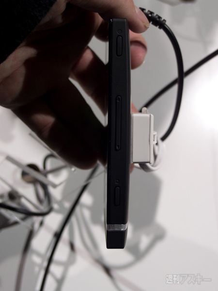 MWC2012：ソニモバ最新モデル『Xperia P』と『Xperia U』最速実機レビュー 